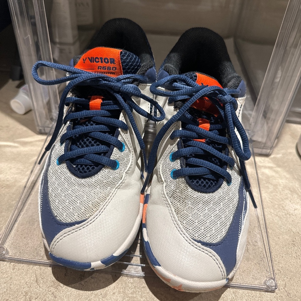 Victor women 7 badminton/indoor activity shoes